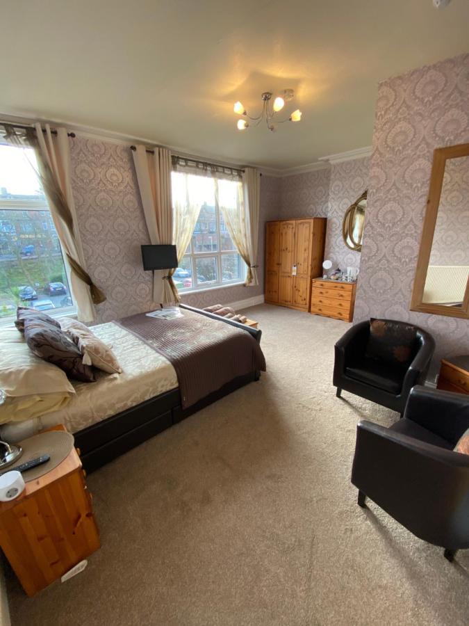 The Fairmile Bed and Breakfast Lytham St Annes Buitenkant foto