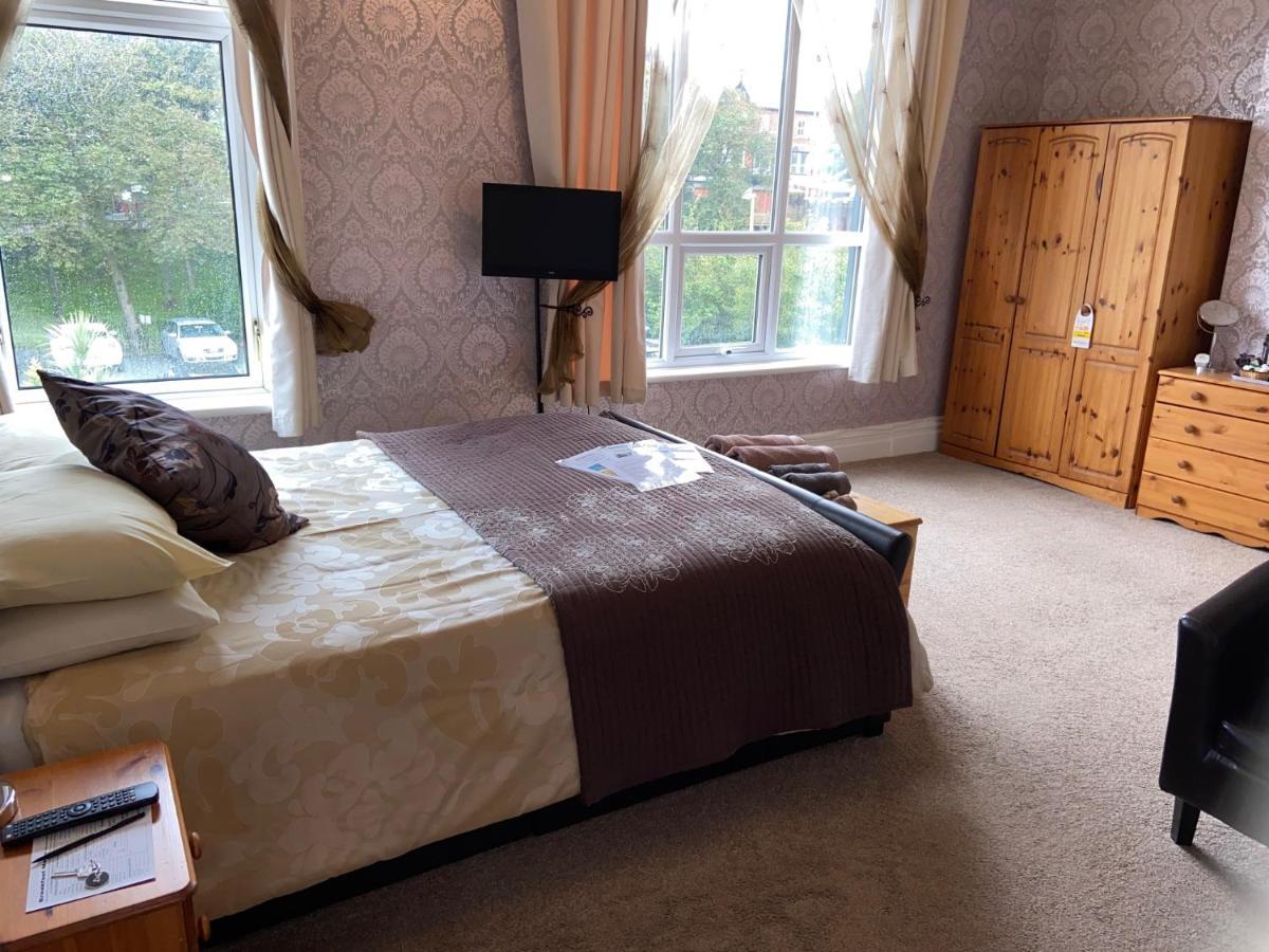 The Fairmile Bed and Breakfast Lytham St Annes Buitenkant foto