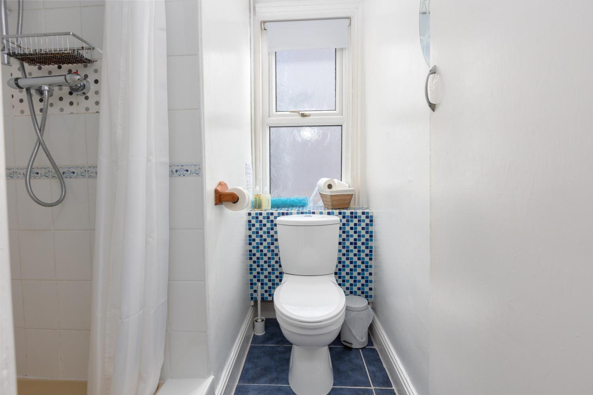 The Fairmile Bed and Breakfast Lytham St Annes Buitenkant foto