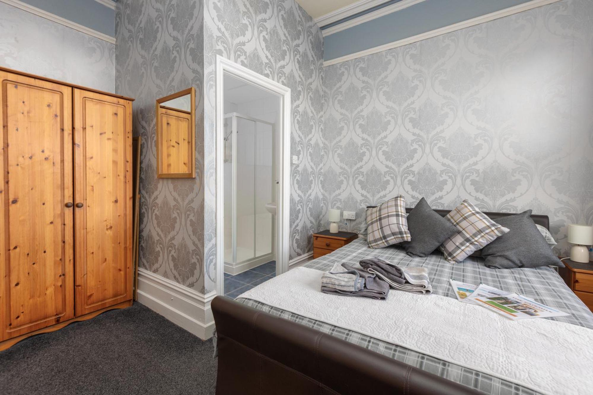 The Fairmile Bed and Breakfast Lytham St Annes Buitenkant foto