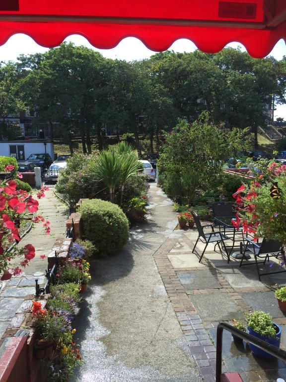 The Fairmile Bed and Breakfast Lytham St Annes Buitenkant foto
