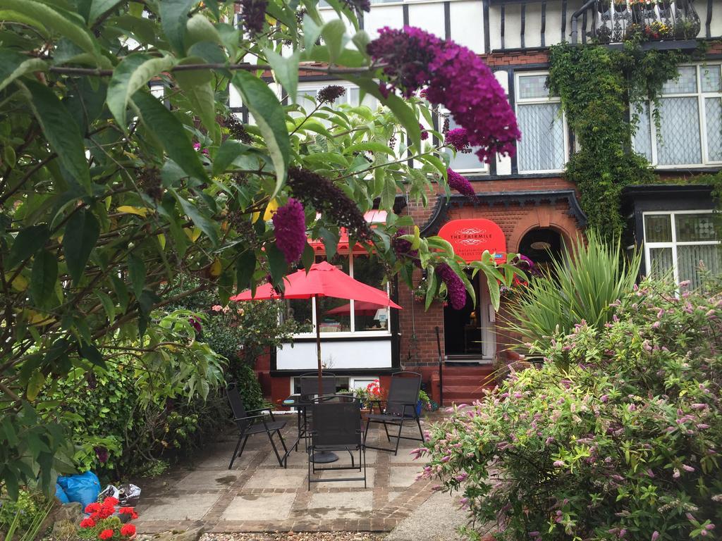 The Fairmile Bed and Breakfast Lytham St Annes Buitenkant foto