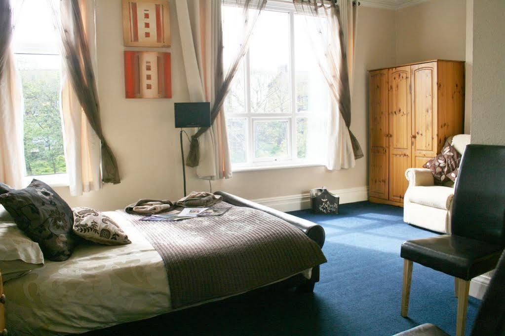 The Fairmile Bed and Breakfast Lytham St Annes Buitenkant foto